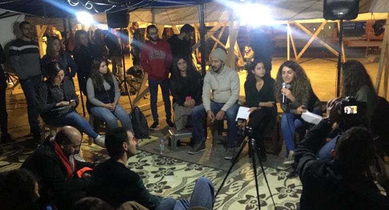 جانب من الفعاليات اللبنانية داخل خيّم الإعتصام جانب من الفعاليات اللبنانية داخل خيّم الإعتصام قبل عام