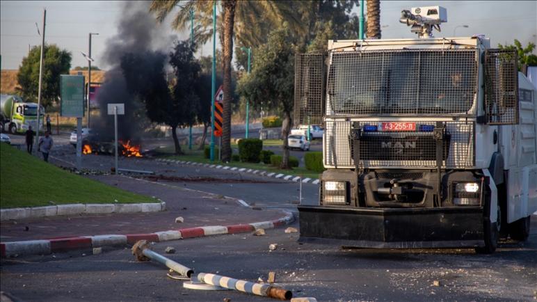 مواجهات عنيفة في مدن (بإسرائيل) وشرطة الإحتلال ترسل تعزيزات